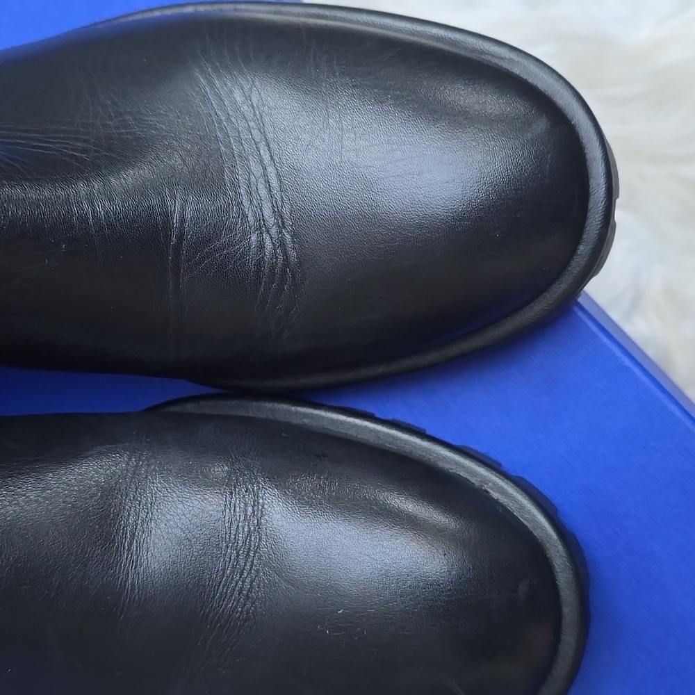 Stuart Weitzman Maelie Black Smooth Calf Leather Ankle Boots Lug Sole 5.5 B - Picture 8 of 12
